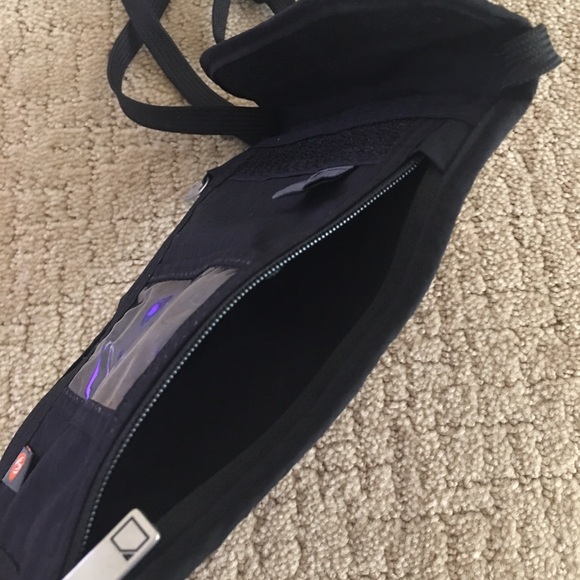 Small Crossbody Bag - Picture 3 of 7